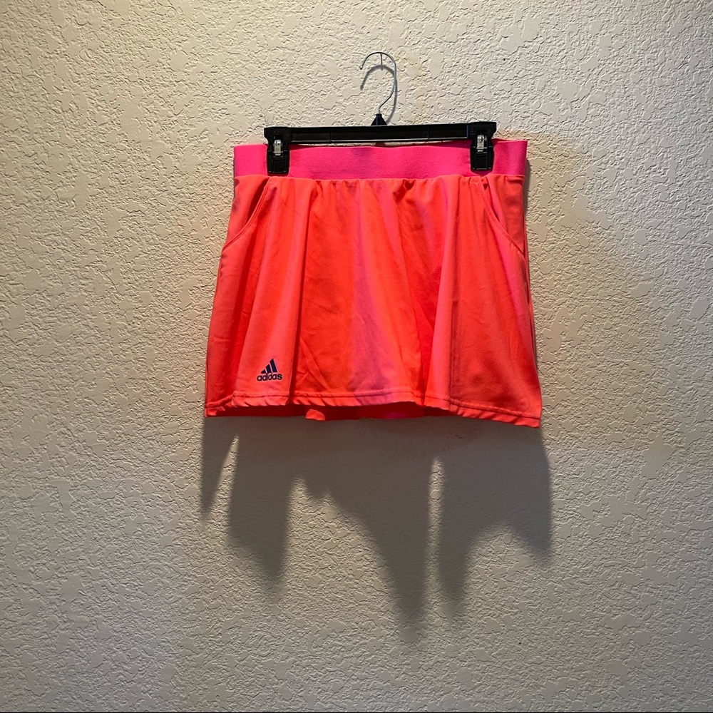 Adidas women neon active/tennis skirt, size M/L